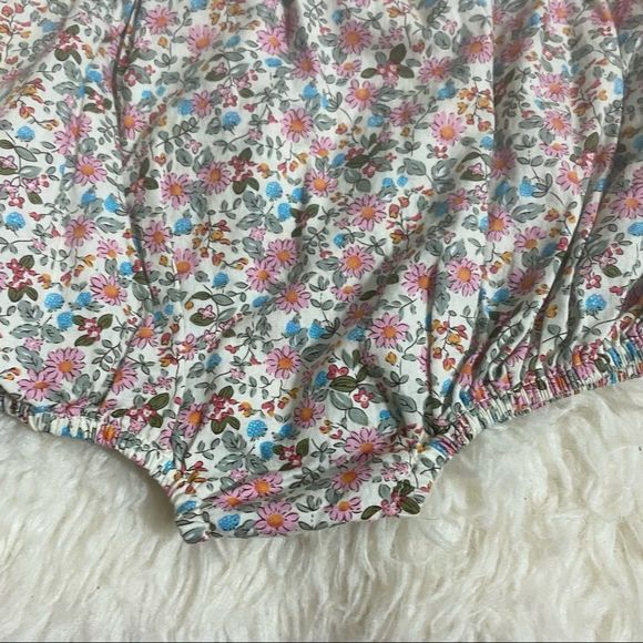 Babeeni floral bubble smocked romper - Picture 5 of 7